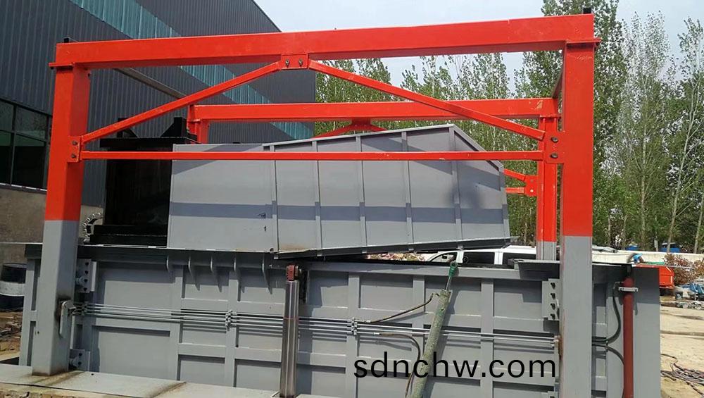 自上料12噸垂(chui)直(zhi)式垃圾(ji)中轉(zhuan)站